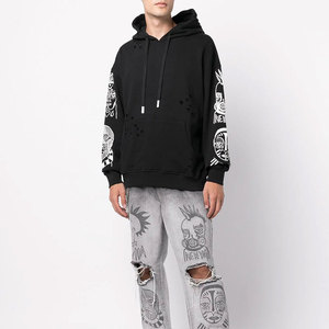 Sudadera con Capucha para Hombre, Negra, Corte Regular, con Detalles Desgastados, Estilo Casual Urbano, Resistente al Viento y Transpirable, con Bolsillo - Product Image 2