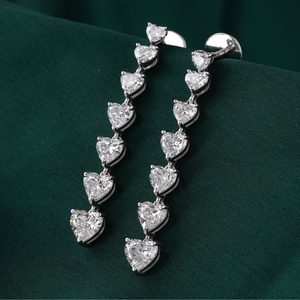 ต่างหูเพชรทรงหยดน้ำ 5.36 กะรัต เจียระไนแบบ Heart Cut เพชรธรรมชาติเพาะเลี้ยง ชุบทองคำขาว 14K คุณภาพ VVS1 ได้รับการรับรองจาก IGI เหมาะสำหรับงานแต่งงาน - Product Image 2
