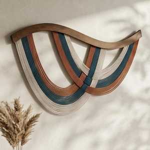 Décoration murale bohème faite à la main avec tissage de cordes bleues et blanches sur cadre en bois, forme personnalisée, pour la maison ou le bureau - Product Image 6