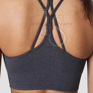 Vêtements de sport pour femmes, ensembles de yoga, grandes tailles, motif uni, respirant, écologique, 2 pièces, léger, fabriqué au Pakistan - Product Image 6
