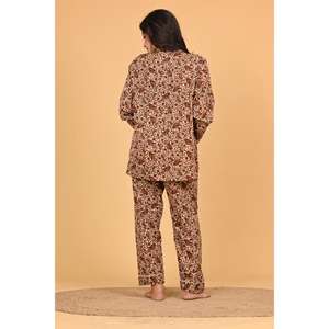 Conjunto de Pijama de Poliéster Crepé Estampado para Mujer, Elegante Ropa de Dormir, Suave y Cómoda Ropa de Casa - Product Image 5