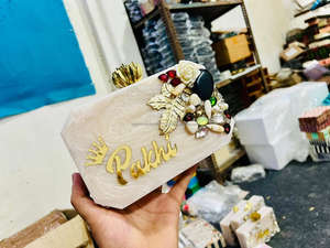 Sac à main en résine avec poignée en laiton, pochette, sac à main de créateur pour mariage, fabriqué à la main d'Inde - Product Image 2