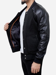 Blousons universitaires pour hommes 2026 en gros – Blousons Letterman personnalisés en mélange de laine noir avec manches en cuir - Product Image 4