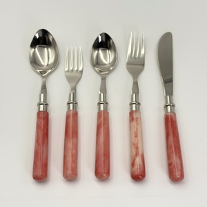 Vente en gros de couverts en acier inoxydable de qualité supérieure fabriqués en Inde, fourchette, couteau et cuillère avec manche en résine pour la maison - Product Image 3