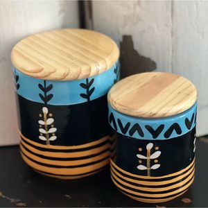 Tarro de madera de mango premium con estampado esmaltado para organización de cocina sostenible, botellas y tarros de almacenamiento - Product Image 2