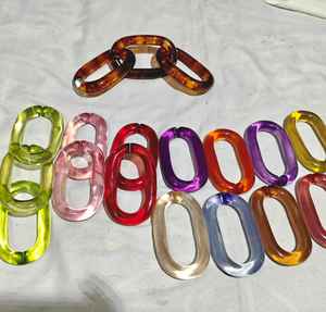 Cadenas de resina personalizables de gran tamaño y colores claros, disponibles en varios colores. - Product Image 5