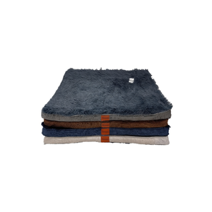 Cuccia per cani Yommy Foam 65x95x5cm grigio scuro impermeabile antiscivolo con tappetino in finta pelliccia rimovibile - Product Image 2