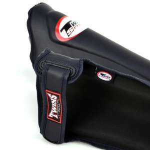 Espinilleras Profesionales Premium Hechas a Medida para Boxeo y Muay Thai, Entrenamiento de MMA, Artes Marciales, Espinilleras Twins para Boxeo - Product Image 6