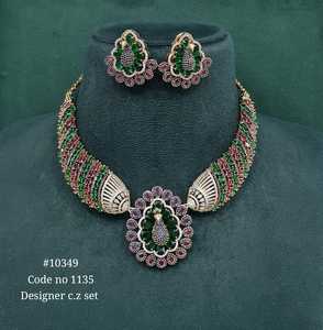 Collier et boucles d'oreilles en zircon cubique de créateur 10349Peacock, plaqué laiton motif floral Mehandi, bijoux de fête et de mariage pour femmes - Product Image 2