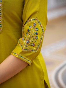 ชุดคุर्ติผ้าไหมวิสโคสสีเหลืองสำหรับผู้หญิง ปักลายมะม่วง แห้งเร็ว พร้อมผ้าคลุมไหล่ สไตล์ลำลองแบบดั้งเดิม อินเดีย ปากีสถาน สำหรับฤดูร้อน - Product Image 5