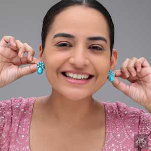 ต่างหูสตั๊ดรูปลูกแพร์สีน้ำเงินประดับอัญมณีจากท้องทะเลลึกของ prao's สำหรับผู้หญิง - Product Image 5