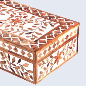 Caja de Almacenamiento Rectangular de Madera con Diseño Floral Incrustado para Joyería, Organizador de Cosméticos Navideños - Product Image 4
