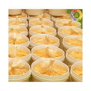 Prix usine pour pulpe congelée purée de fruits de la passion pulpe contient graines/bouteilles en plastique emballage/origine vietnamienne - Product Image 2