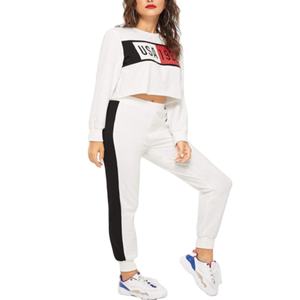 เสื้อครอปท็อปผ้าสแปนเด็กซ์/โพลีเอสเตอร์แบบมีฮู้ด แต่งกระดุมลูกไม้ สีพื้น ย้อมสีธรรมชาติ เป็นมิตรต่อสิ่งแวดล้อม สำหรับผู้หญิง ใส่คู่กับกางเกงยีนส์ เลกกิ้ง และกางเกงปาลาซโซ - Product Image 1