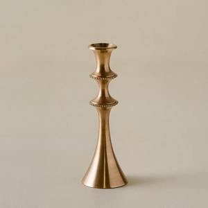 Juego de Portavelas Cónicos de Metal Bronce Vintage, Elegante Candelabro Escalonado con Cuentas, Decoración de Mesa Antigua, Centro de Mesa y Regalo - Product Image 3