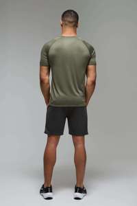 Camiseta Deportiva para Hombre, Color Oliva, 100% Algodón Elástico, Corte Regular, para Gimnasio, Fitness, Entrenamiento, Secado Rápido, Alta Calidad, Logotipo Personalizado - Product Image 5