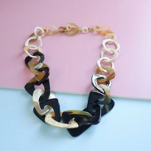 Collar de Resina con Flores Hecho a Mano para Mujer, Collar con Colgante de Resina Estético, Joyería de Resina con Flores Prensadas, Regalo - Product Image 1