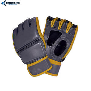Gants de MMA DAIZEN STAR INTERNATIONAL en cuir avec fermeture auto-agrippante, poignées personnalisées, emballage sur mesure pour adultes en MMA et boxe - Product Image 6