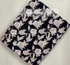 Tissu en coton imprimé à la main avec motifs floraux, imprimé traditionnel indien, doux, lavable, textile d'intérieur - Product Image 6