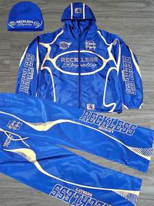 Fabricants de vêtements : Ensemble survêtement personnalisé pour hommes, comprenant un sweat à capuche réfléchissant 3M et un pantalon de survêtement en nylon coupe-vent - Product Image 3