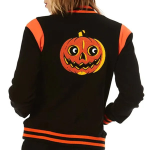 Chaqueta Varsity Negra Personalizada para Mujer con Ribete Naranja en Contraste, Bordado con Letras, Chaqueta Bomber, Uniforme Letterman al por Mayor - Product Image 1