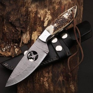 Couteau de chasse OEM Wirecut en acier Damas, couteau à dépecer, manche en bois de cerf, lame fixe, couteau de camping et d'extérieur EDC avec étui en cuir - Product Image 1
