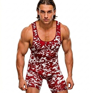 Singlet de Lucha Libre Unisex Rojo y Gris Camuflado, Sin Mangas, Ajustado, Absorbente de Humedad, Estampado Sublimado, Cintura Elástica, 100% Poliéster - Product Image 3