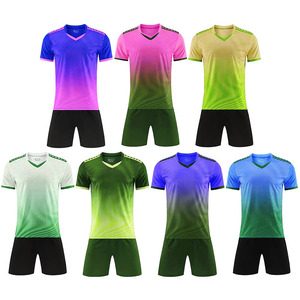 Ensembles de maillots de football personnalisés 2025 2026 en polyester coupe-vent respirant avec noms d'équipe personnalisés et logo sur mesure – Meilleures ventes - Product Image 5