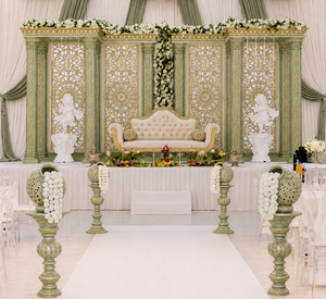 Decoración de Escenario para Bodas Modernas del Sur de la India, Diseño Lujoso en Dorado, Ligero, de Fibra de Vidrio, Fabricante y Exportador de Decoración para Bodas de Tendencia - Product Image 5