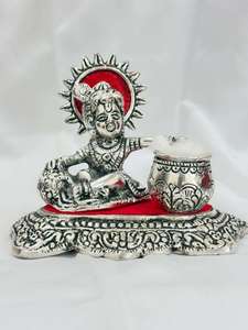 Estatua de Lord Krishna de metal plateado hecha a mano con flauta y Matki para interiores religiosos, regalos de boda y decoración. - Product Image 3
