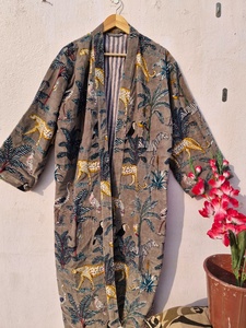 Kimono de terciopelo con estampado de selva gris, chaqueta larga hecha a mano, abrigo de lujo para mujer, abrigo bohemio de invierno - Product Image 4