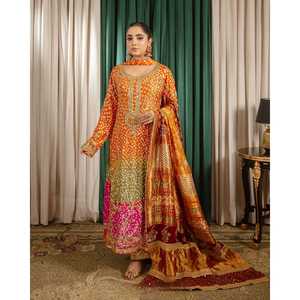 Conjunto de ropa de fiesta XL Top-Bottom y Dupatta de diseñador con aspecto elegante - Product Image 4