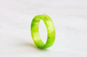 Anillo de Resina Cristiana Geométrico Hecho a Mano MN EXPORTS MNE-45, Joyería Elegante y Moderna, Ajustable, Regalo con Estilo - Product Image 4