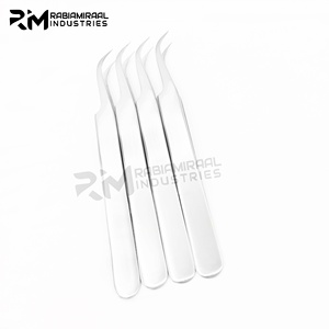 Pince à cils professionnelle RMI de qualité supérieure, en acier inoxydable massif, courbée en J, argentée scintillante, pour extensions de cils volume - Product Image 2