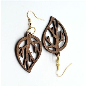 ต่างหูไม้รูปทรงใบไม้เรขาคณิตแบบทำมือสั่งทำขายส่งสำหรับผู้หญิง พร้อมเครื่องประดับสำหรับงานปาร์ตี้ - Product Image 1