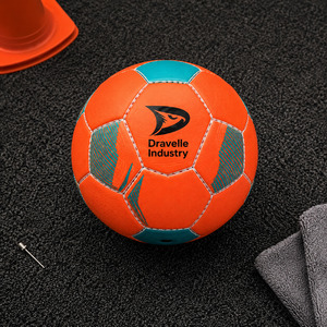 Ballon de football d'entraînement personnalisé avec logo du club, en PU de qualité supérieure, cousu à la machine, taille 5, 32 panneaux, pour matchs et entraînements, équipement sportif en gros. - Product Image 5