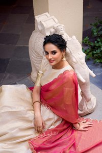 Lehenga Choli blanc pour femmes, tenue de mariage indienne de créateur, tenue de soirée, Chaniya Choli, style Bollywood, vêtements indiens - Product Image 4