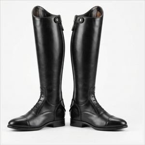 Botas de equitación de cuero unicolor con puntera cerrada y protección lateral - Product Image 1