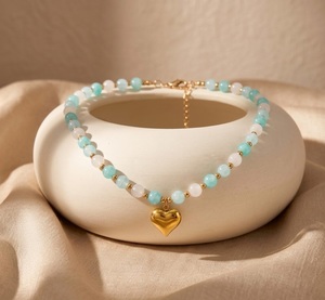 Collier de perles multi-pierres naturelles avec pendentif cœur plaqué or 18 carats, délicat collier ras-du-cou en pierres précieuses arc-en-ciel, bijoux en gros pour femmes - Product Image 4