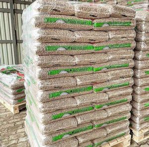 Briquetas de Biomasa Natural de Madera para Calefacción de Estufas y Calentadores Domésticos, Paquete de 15 kg - Product Image 4