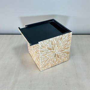 Designer Mother Of Pearl Tissue Holder Perfect For Coffee Table Dining Table And <b>Vanity</b> Decor Wholesale From India - Product Image 3