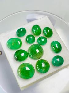 Émeraude naturelle zambienne ovale taille cabochon 39,22 carats certifiée IGI, couleur verte attrayante, qualité de lustre raffinée, pierre précieuse pour collectionneur - Product Image 3
