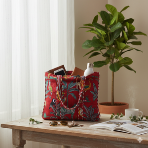 Bolso Tote Acolchado Premium de Algodón Granate con Estampado Animal para Mujer, Bolso de Viaje Grande con Cierre de Cremallera, Venta al por Mayor - Product Image 1