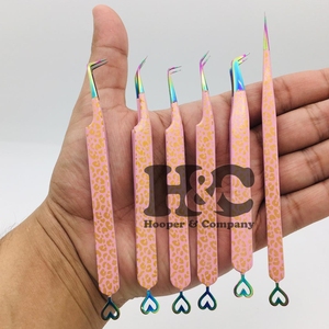 แหนบต่อขนตาแบบมืออาชีพ รุ่น Cheetah Tweezers รูปหัวใจ ลายเสือชีตาห์ ทำจากสแตนเลส ป้องกันแม่เหล็ก พร้อมโลโก้ - Product Image 3