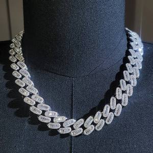 Collier Chaîne Maille Cubaine Ovale Baguette de Luxe en Moissanite VVS, Bijoux Hip Hop pour Hommes et Unisexe, Style Premium et Tendance - Product Image 1