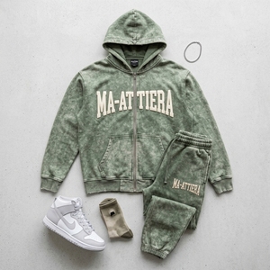 Ensemble de survêtement zippé vert sauge délavé pour homme, sweat-shirt brodé et pantalon de jogging, streetwear, sportswear, activewear, tenue décontractée - Product Image 3