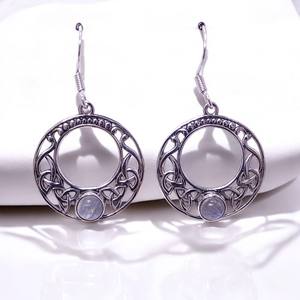Boucles d'oreilles charmantes en argent sterling 925 avec pierre précieuse améthyste naturelle de forme ronde dans un design circulaire, prix de gros - Product Image 4