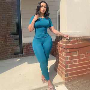 ชุดวอร์มกีฬาสองชิ้นสำหรับผู้หญิงแบบสั่งทำพิเศษ ผ้าร่องยืดหยุ่นสูง สีพื้น ไซส์ใหญ่ ระบายอากาศได้ดี น้ำหนักเบา สำหรับยุโรป - Product Image 5