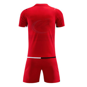Maillot de football personnalisé pour adultes en polyester respirant et à séchage rapide, service OEM, uniforme de football de haute qualité - Product Image 3