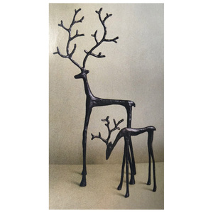 Figurine de renne nordique de luxe en aluminium, décoration intérieure contemporaine pour les fêtes, réutilisable, taille et couleur personnalisables, directement de l'usine - Product Image 1